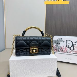 Replica della borsa Dior