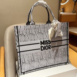 Replica della borsa Dior