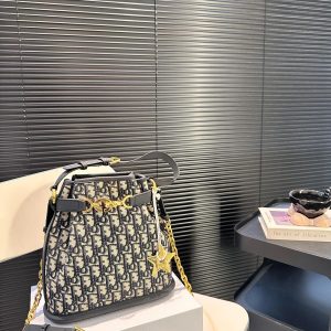 Replica della borsa Dior