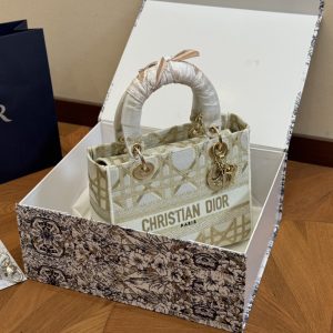 Replica della borsa Dior