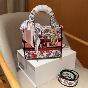 Replica della borsa Dior